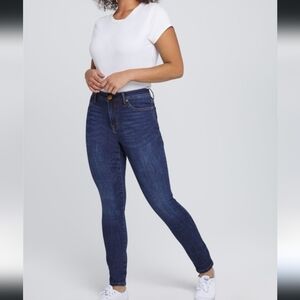 Seven7  luxe skinny jeans sz 14 manufactured   fading color euc